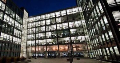 Krones Office Neutraubling. Fornitori di macchine da imballaggio.